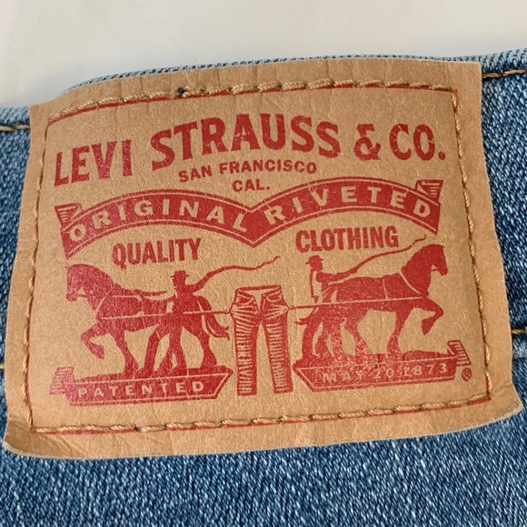 Levi’s Classic Bootcut Denim Jeans - Size 8 - Picture 6 of 8